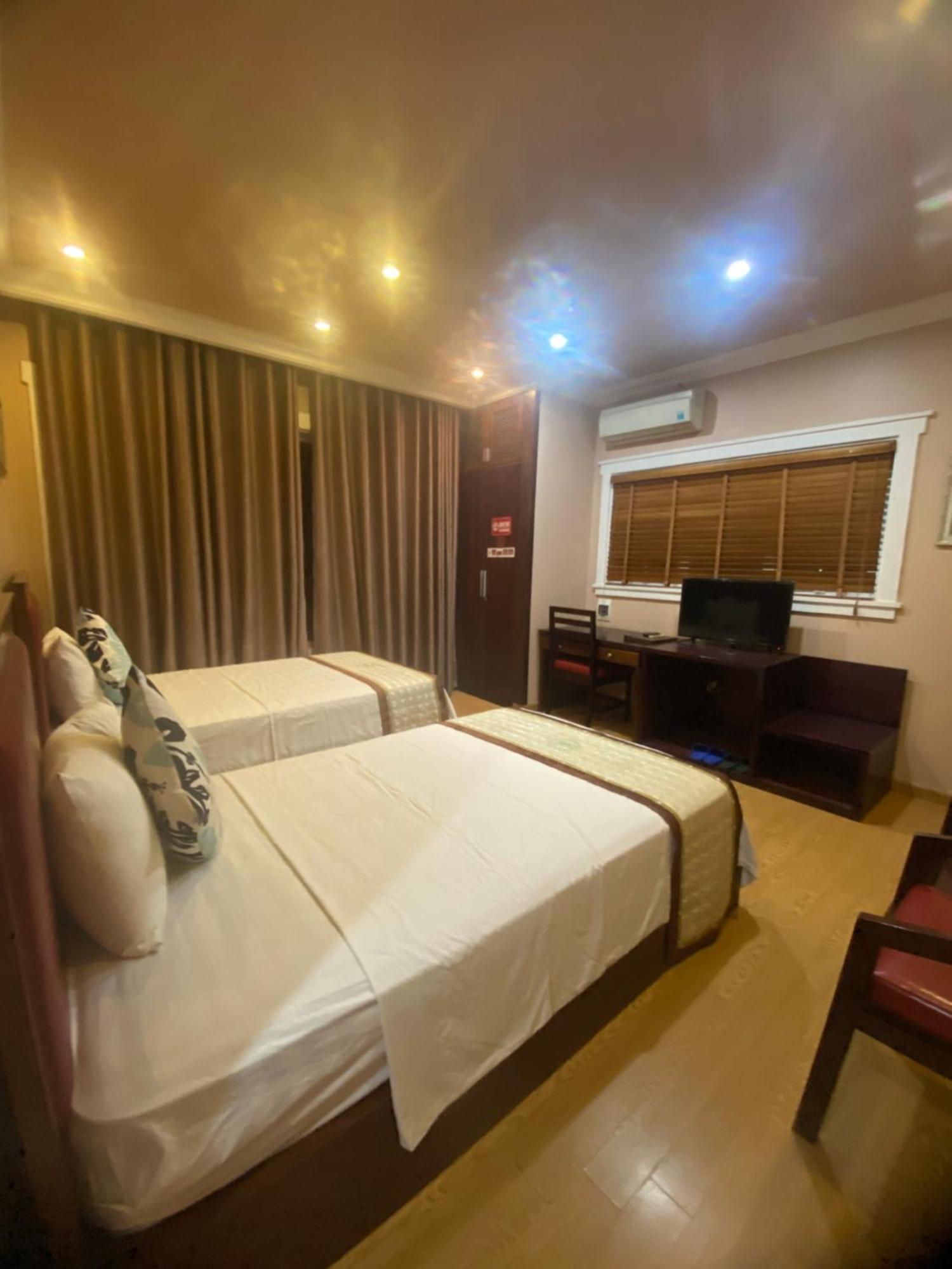 Hong Ky Boutique Hotel Diện Biên Phủ Exteriör bild